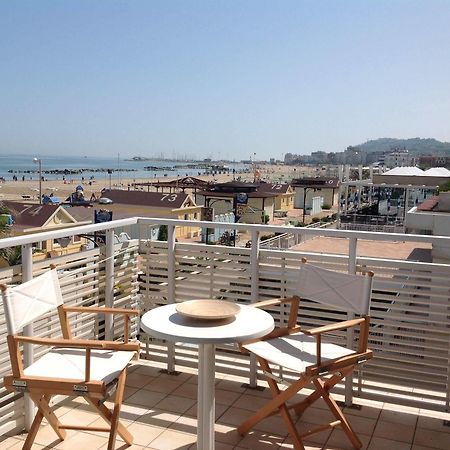 Hotel Bristol Cattolica Extérieur photo