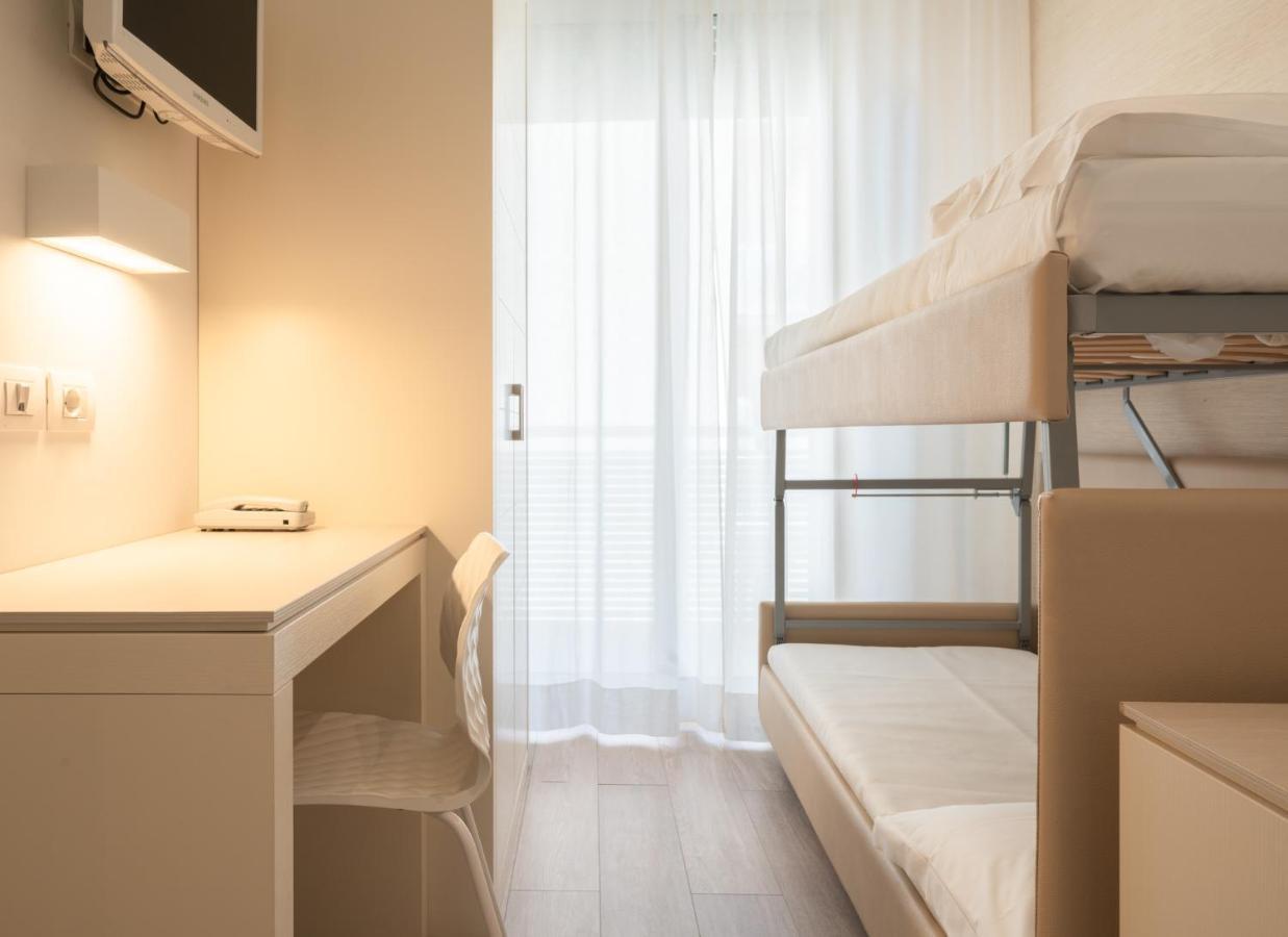 Hotel Bristol Cattolica Extérieur photo