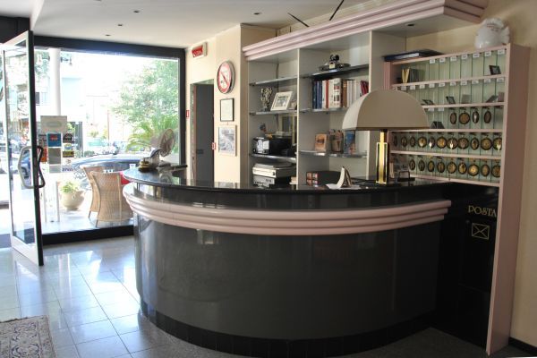 Hotel Bristol Cattolica Extérieur photo