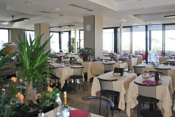 Hotel Bristol Cattolica Extérieur photo
