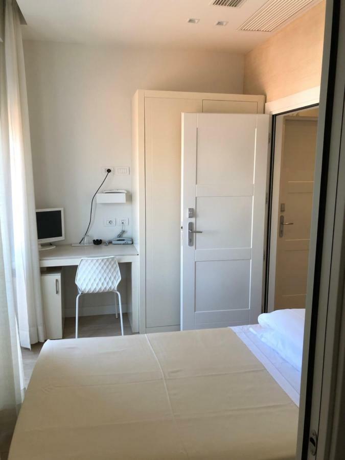 Hotel Bristol Cattolica Extérieur photo